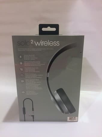 Beats Solo Bluetooth Wireless Headphones - silver 2