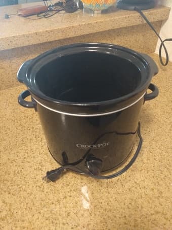 Small crockpot (no lid) 1
