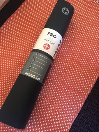 BNWT Manduka Prolite yoga mat midnight blue 1