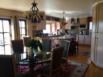 Large room in beautiful home 10 minutes from campus! 1