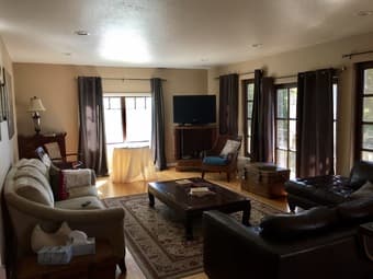 Large room in beautiful home 10 minutes from campus! 2