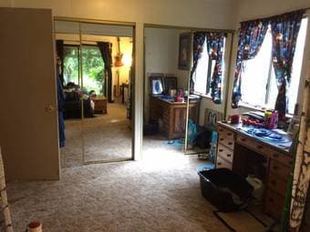 Huge Master Bedroom Available in Outdoorsy House in MV - $1, 2