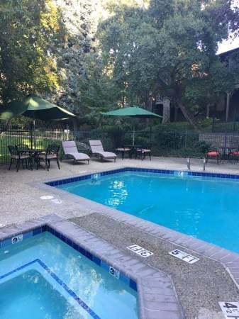 3br - 1400ft2 - 3BR 2BA apartment located downtown Saratoga 1
