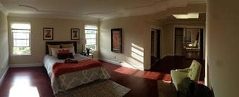 Very Good Room, Private Bath w/ Jacuzzi Tub, 3x Walk-in Closets! 2