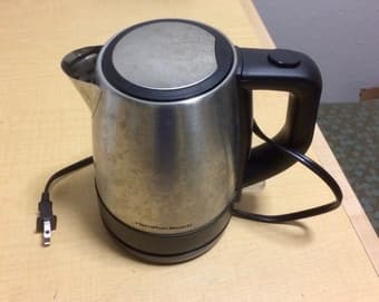 Selling kettle, toaster and rice/steam cooker 2