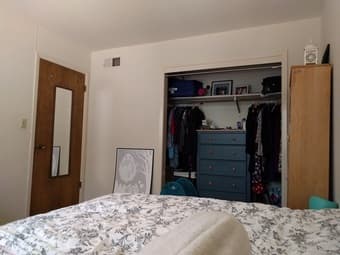 room available October 25th 6BR/3BA 3