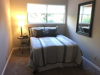 Living Room Or Private Room With Bath to share in one bedroom 2