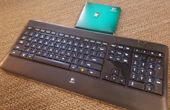 Logitech Illuminated K800 Wireless Keyboard 2