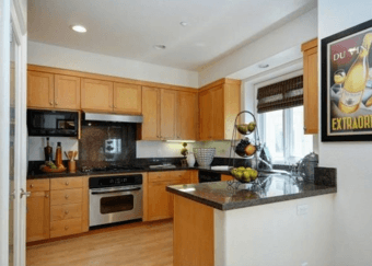 2B/2.5B house in downtown Los Altos, 10 min drive to Stanford 2