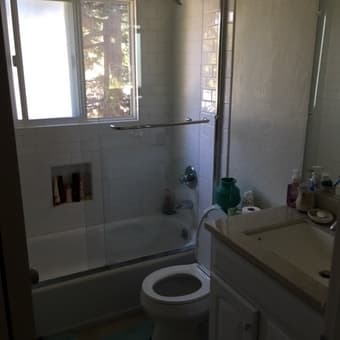 Room in 2-bedroom townhouse in Palo Alto for female 3
