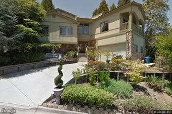 Great roommates, fun community, easy move-in. Come check our beautiful 1
