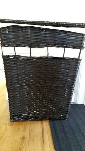 laundry hamper with lid 1
