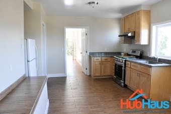 Huge home, big rooms, short lease, and fun housemates! 3