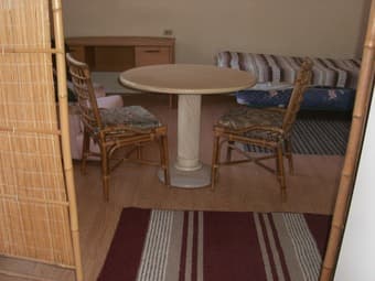 Furnished studio in quiet Palo Alto neighborhood 3