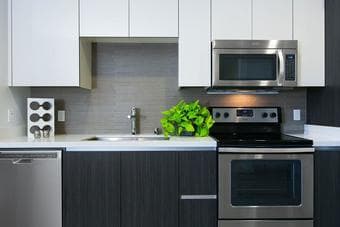 2 Bed, 2 Bath Modern, Classy Apartment with Pool, Spa, Gym (North SJ) 2