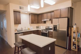 Private bd/ba in 2bd/2ba apt, walk to Millbrae Station 3