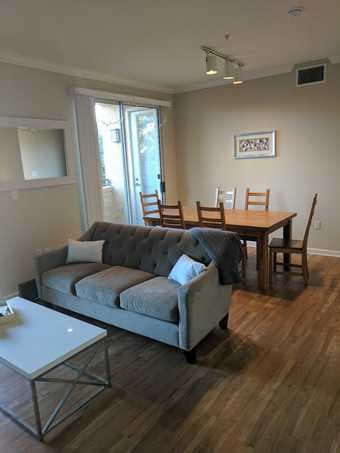Large Bedroom in 3 bed 2 bath Apartment w/ Washer Dryer in Unit! 3