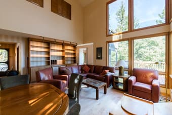 Cozy home with incredible roommates. Come meet us! 1
