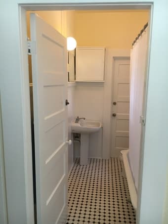 Room for rent in a 3 bed house in Downtown Palo Alto 1