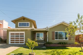 Great roommates, fun community, easy move-in. Come check our beautiful 3