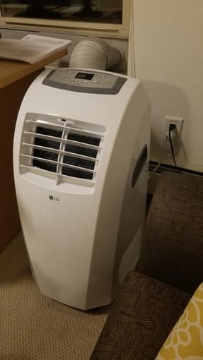 LG Portable air conditioner 2