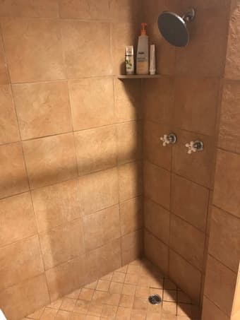 Master Bedroom near downtown Menlo Park with other Stanford students 2
