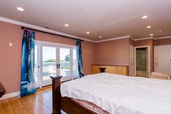 Shared 8 BD house in Burlingame 3