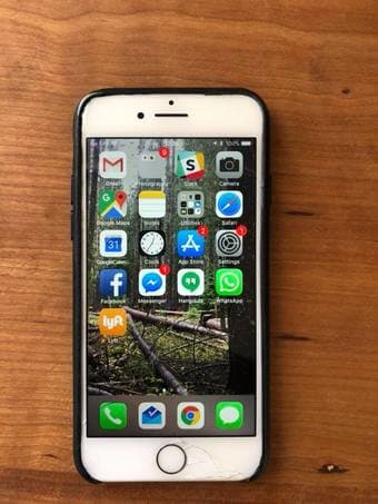 Silver iPhone 7 factory unlocked 32GB (with small crack) 1