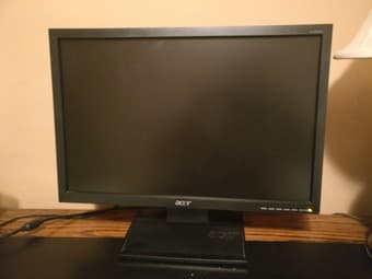 19" LCD monitor 1
