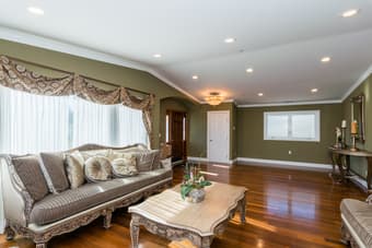 Community house looking for a new housemate 1