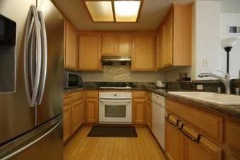 Private room available in a beautiful townhouse in sunnyvale 2