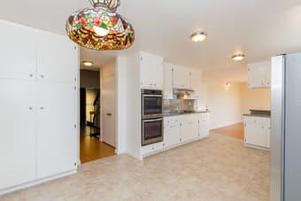 Finding housing sucks - come join our fam - 890 3