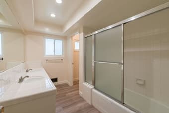Hello Future Roommate - Big Room for Rent 2