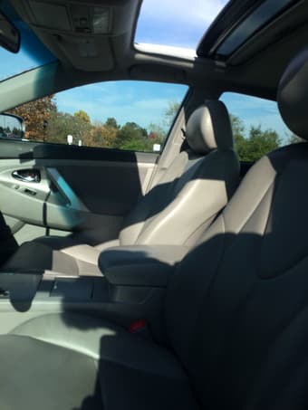 2011 Toyota Camry SE, Low mileage 3