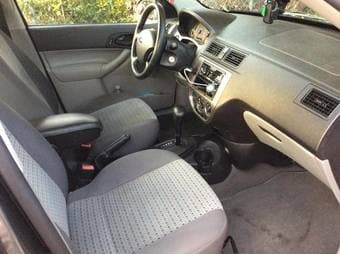 2007 Ford Focus SES sedan 2