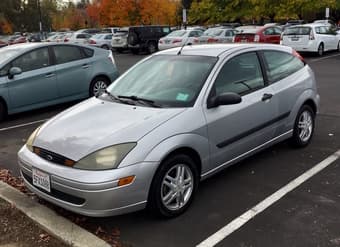 Ford Focus (well maintained) 2