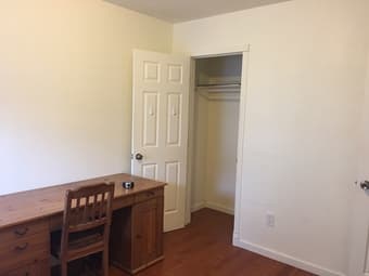 Furnished room available now in Menlo Park 1