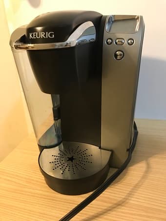 Moving sale KEURIG coffee maker, Baby carrier, Trash can, Sitz bath 2