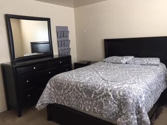 One room available in 4 bedroom House (east palo alto) 1