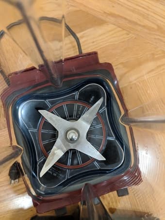 Vitamix 7500 Blender (Certified Reconditioned) 2