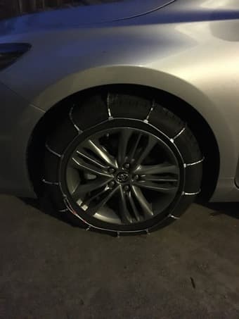 Brand new snow chain (99.9% new) 2
