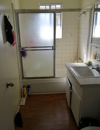 Spacious Living Room in Mountain View near shopping center 3