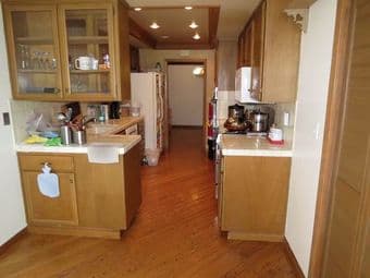 1 bedroom near Stanford available today to August 2018 3