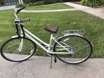 SCHIWINN Bike with helmet and lock 1