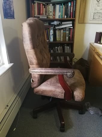 Comfortable vintage chair with strong back support great for work 1
