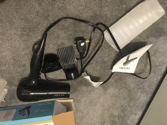 Lightweight Hair dryer Andis perfect conditions 1