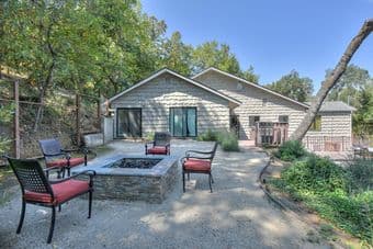 Room in beautiful Portola Valley house with awesome trail access! 1