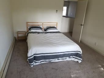 Furnished bedroom in Sharon Park Drive (Menlo Park) 1