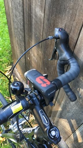Road Bike (GIANT) in excellent condition with U-lock and bikelight 3