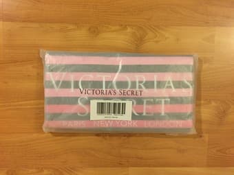 NEW Victoria's Secret - Striped bag 1